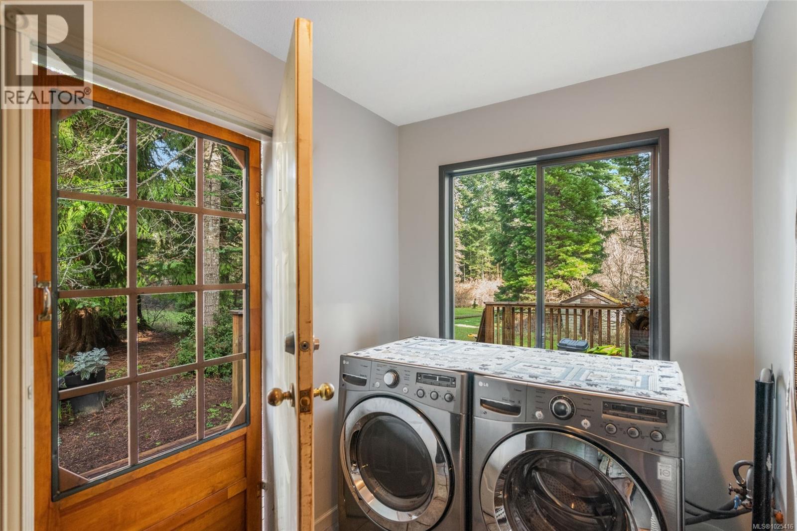 885 Horseshoe Rd, Gabriola Island, British Columbia  V0R 1X3 - Photo 23 - 1025416