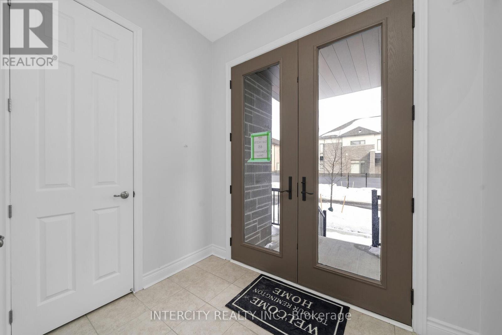 68 Claremont Drive, Brampton, Ontario  L6R 4E8 - Photo 3 - W12715162