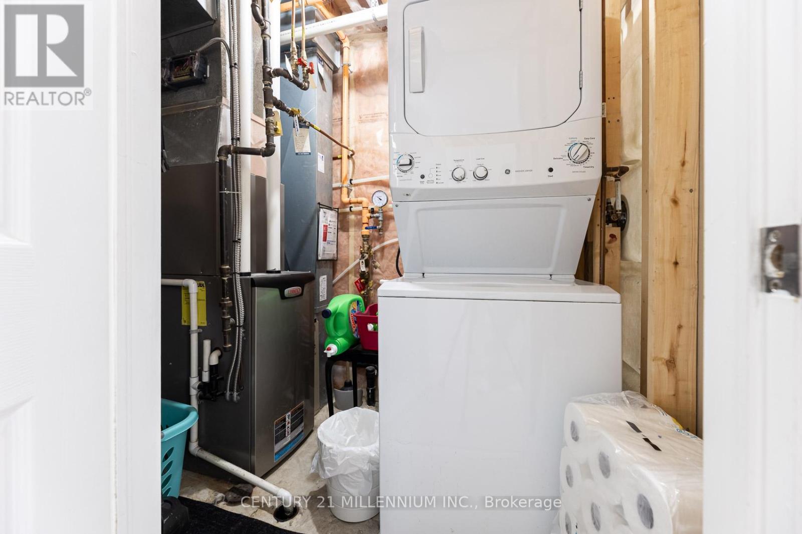 82 Orchid Crescent, Kitchener, Ontario  N2E 3N4 - Photo 28 - X12788568