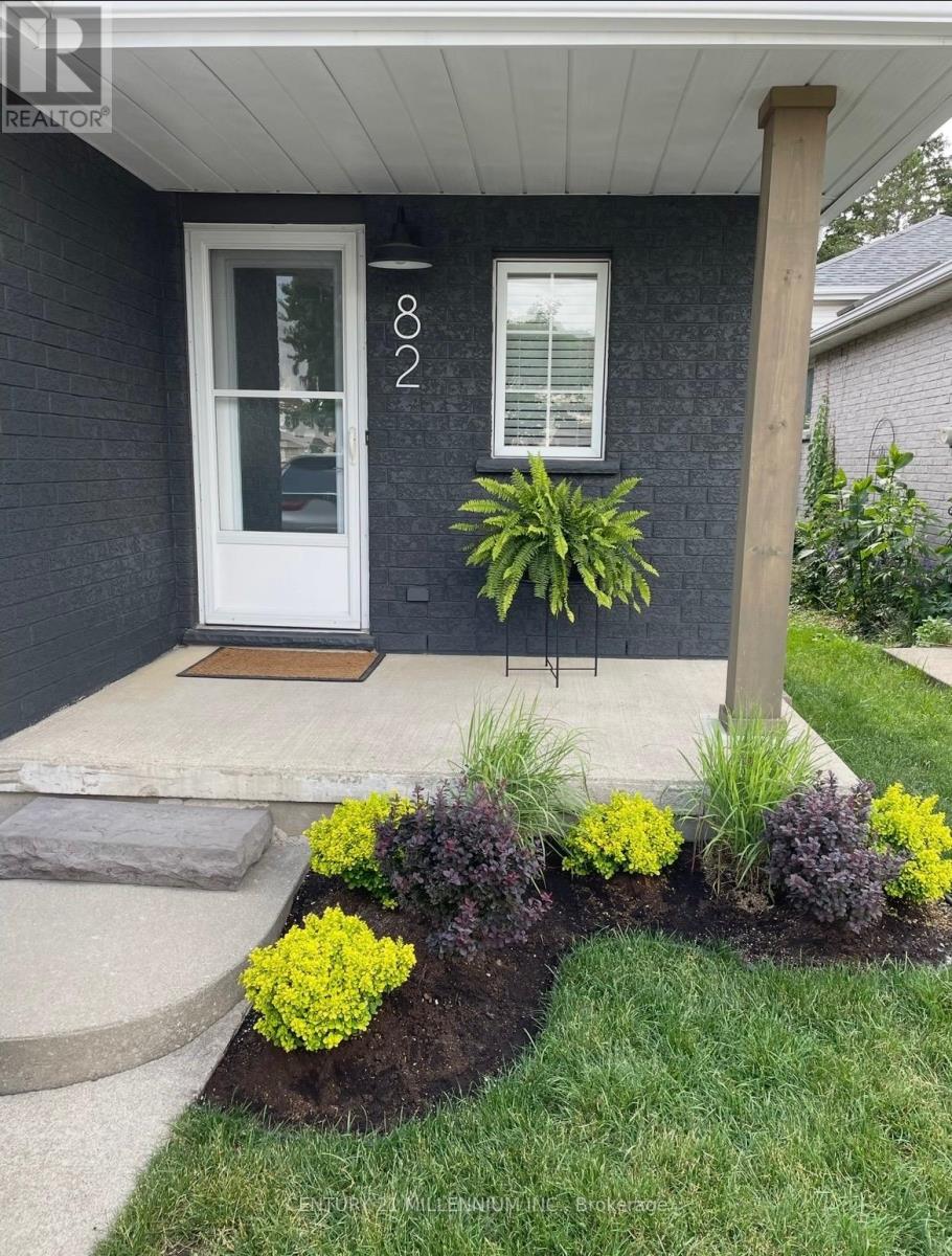 82 Orchid Crescent, Kitchener, Ontario  N2E 3N4 - Photo 4 - X12788568