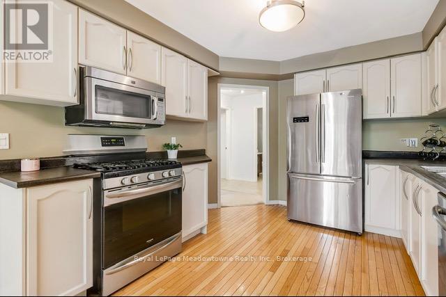 44 Corbett Street, Cambridge, Ontario  N1T 1V5 - Photo 7 - X12793070