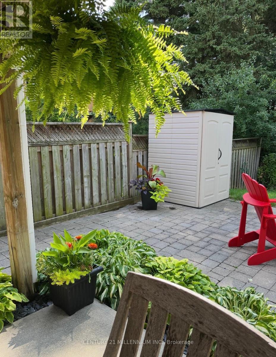 82 Orchid Crescent, Kitchener, Ontario  N2E 3N4 - Photo 46 - X12788568