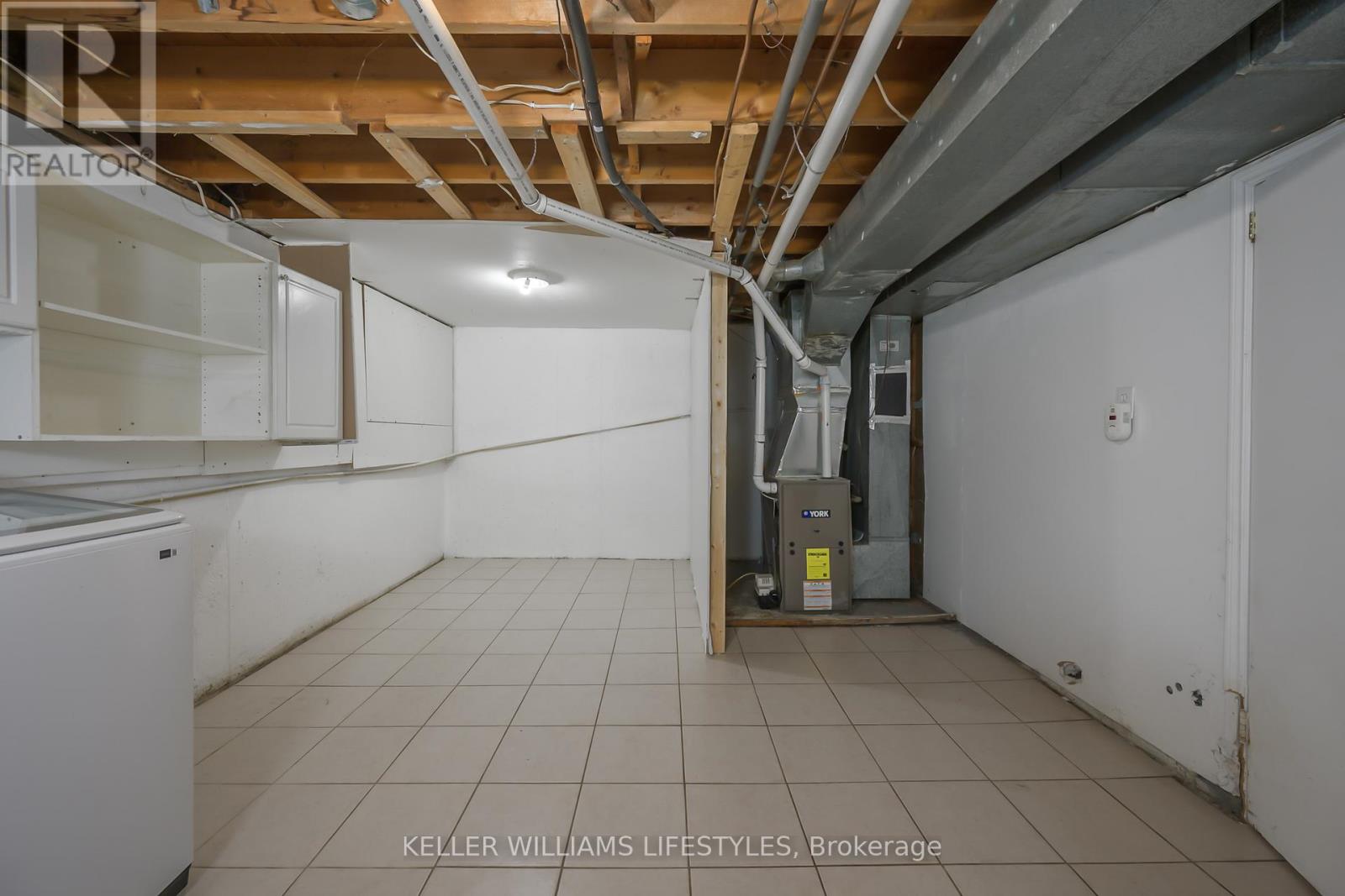 29 Sasha Crescent, London South, Ontario  N6E 2M4 - Photo 22 - X12792920