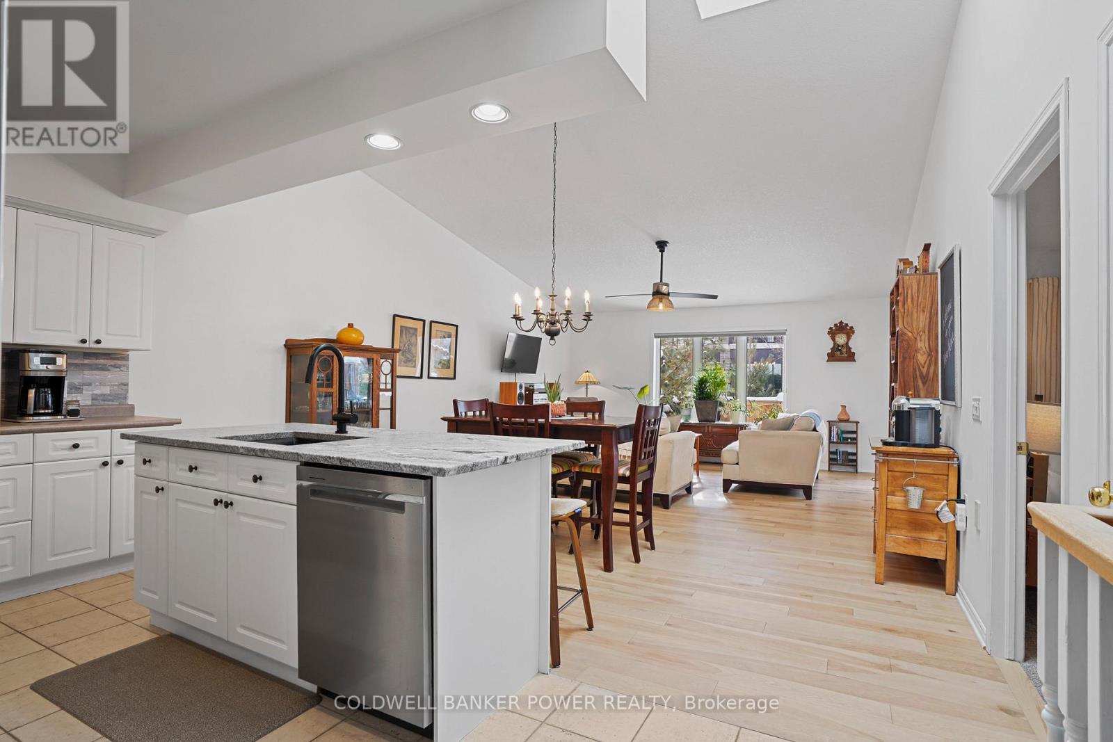 17 - 1337 Commissioners Road W, London South, Ontario  N6K 4V2 - Photo 7 - X12792996