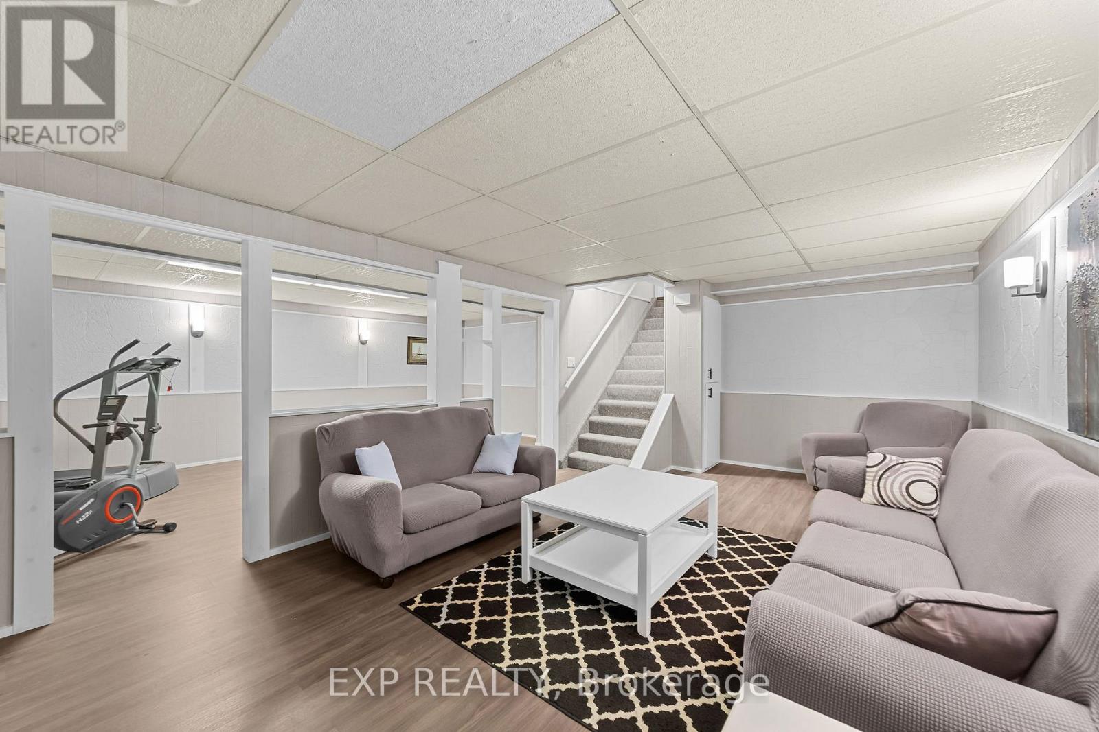 111 Roundhill Court, London South, Ontario  N5Z 4N3 - Photo 26 - X12793006