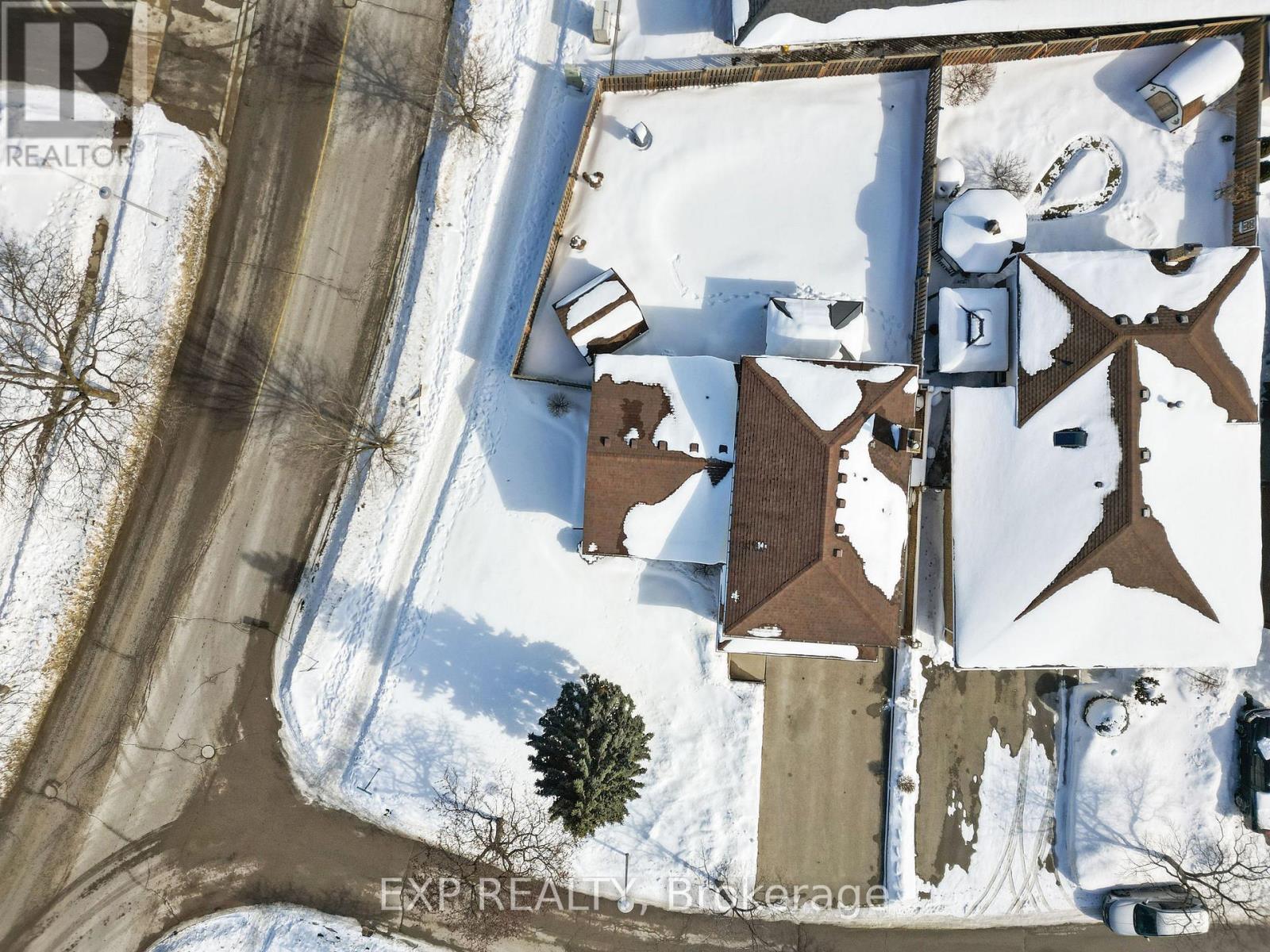 111 Roundhill Court, London South (South T), Ontario  N5Z 4N3 - Photo 36 - X12793006