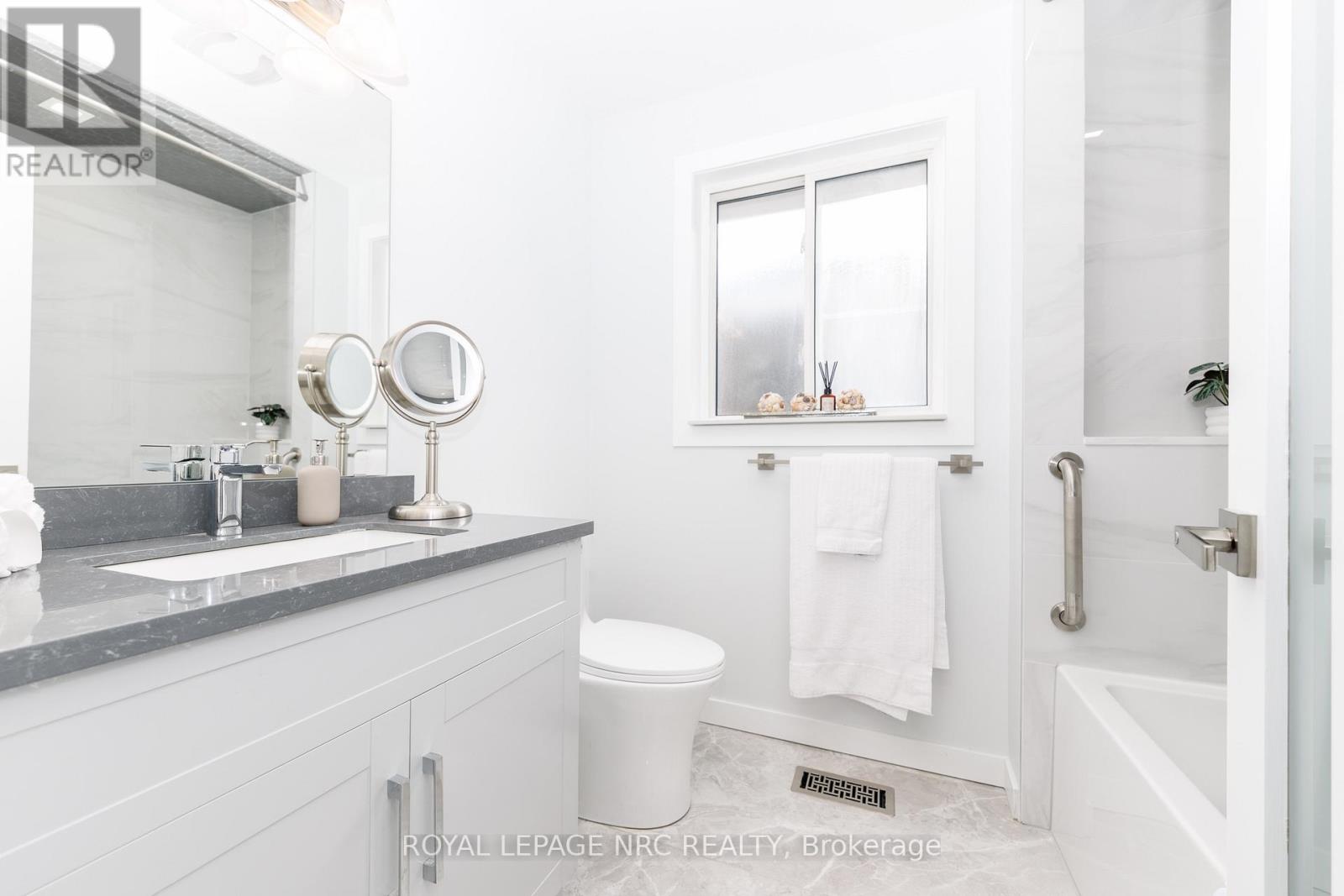 4a Wood Street, St. Catharines, Ontario  L2N 2A9 - Photo 13 - X12792056