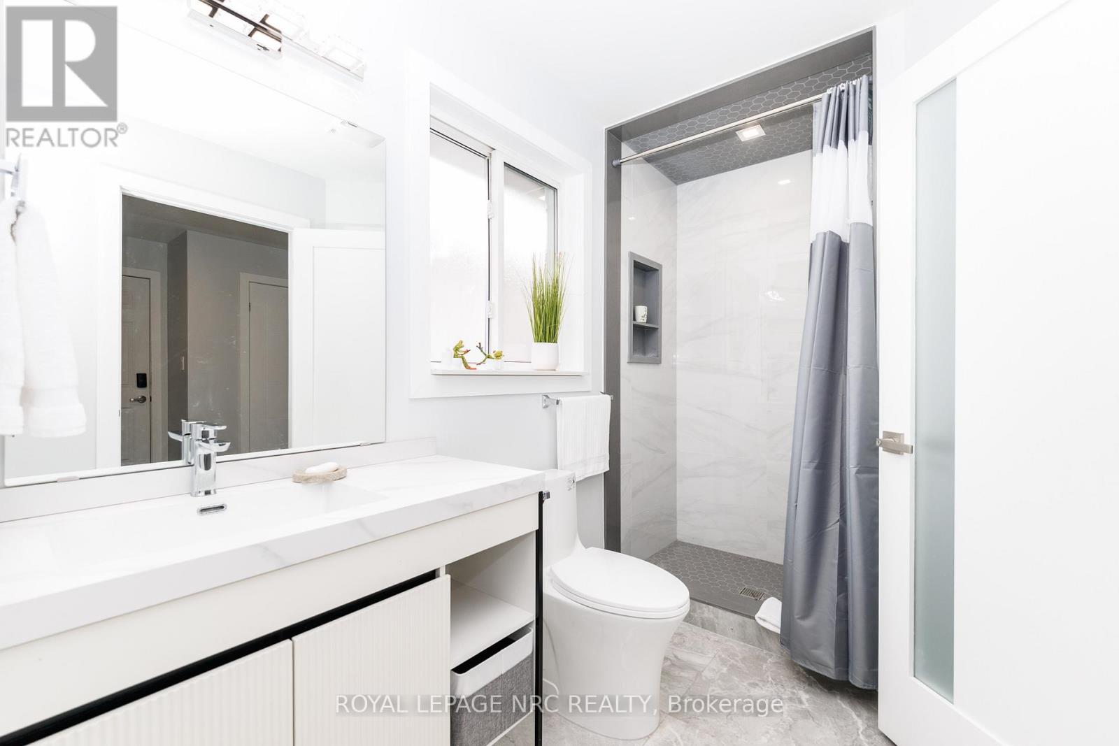 4a Wood Street, St. Catharines, Ontario  L2N 2A9 - Photo 12 - X12792056