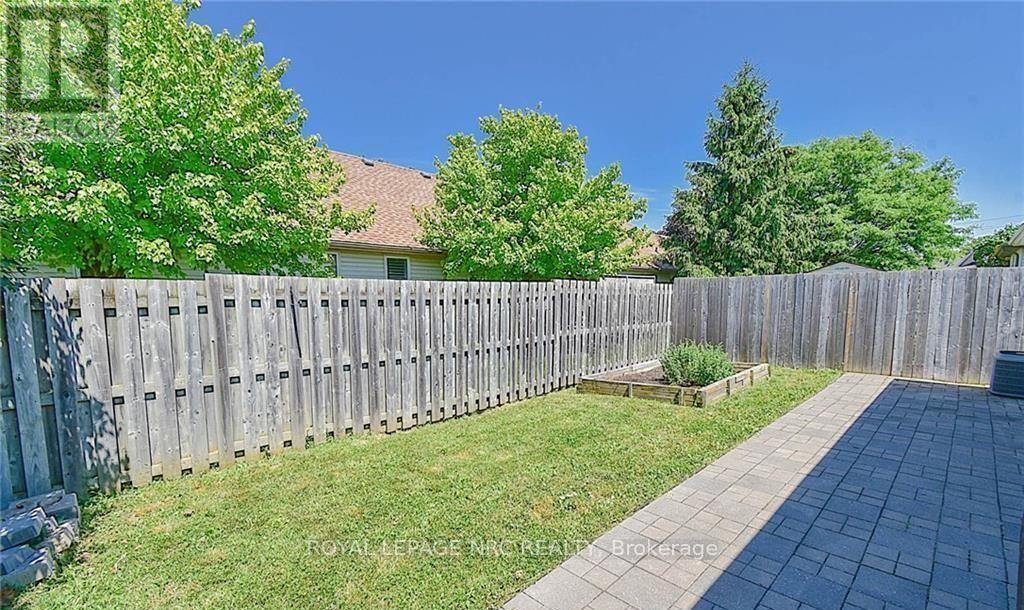 4a Wood Street, St. Catharines, Ontario  L2N 2A9 - Photo 39 - X12792056