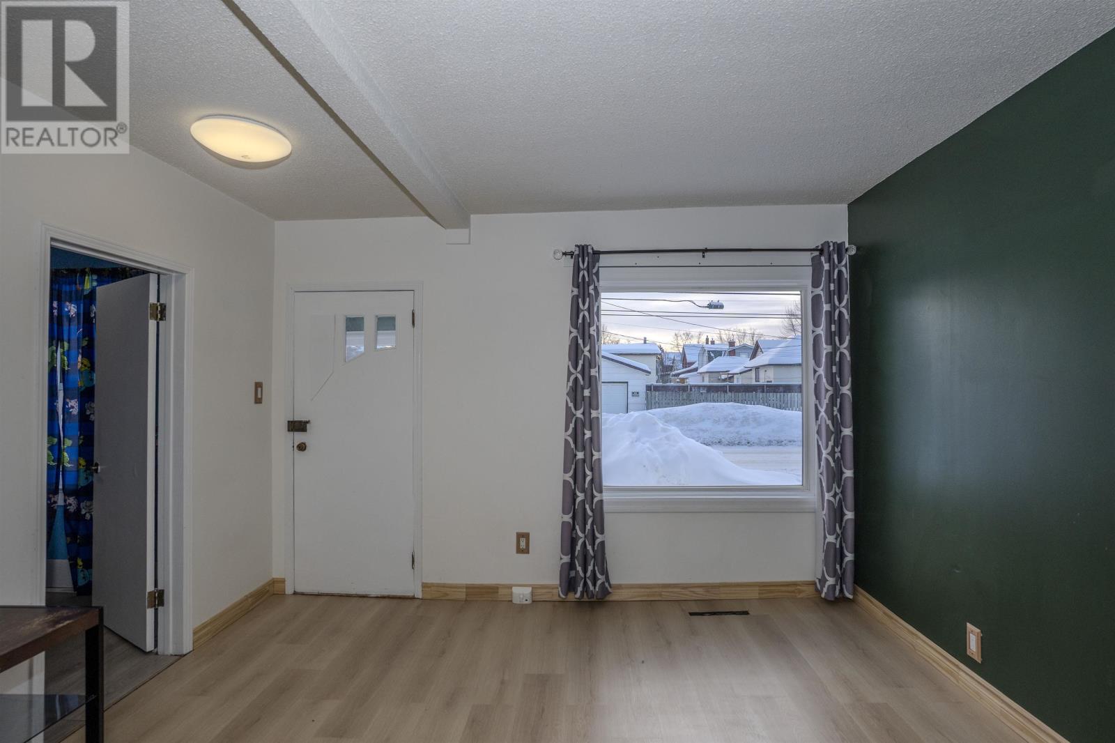 1311 Donald St E, Thunder Bay, Ontario  P7E 5W2 - Photo 2 - TB2600105