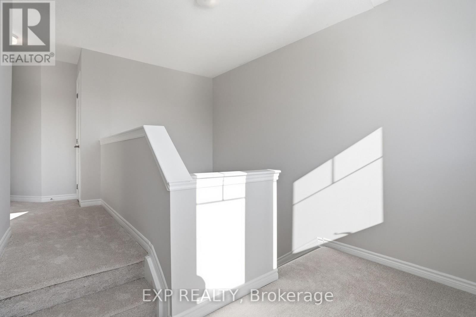 714 Derreen Avenue, Ottawa, Ontario  K2S 2Y7 - Photo 14 - X12793028