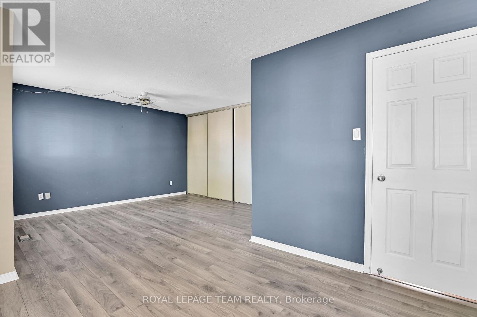 310 Mceachern Crescent, Ottawa, Ontario  K1E 3K2 - Photo 16 - X12793048