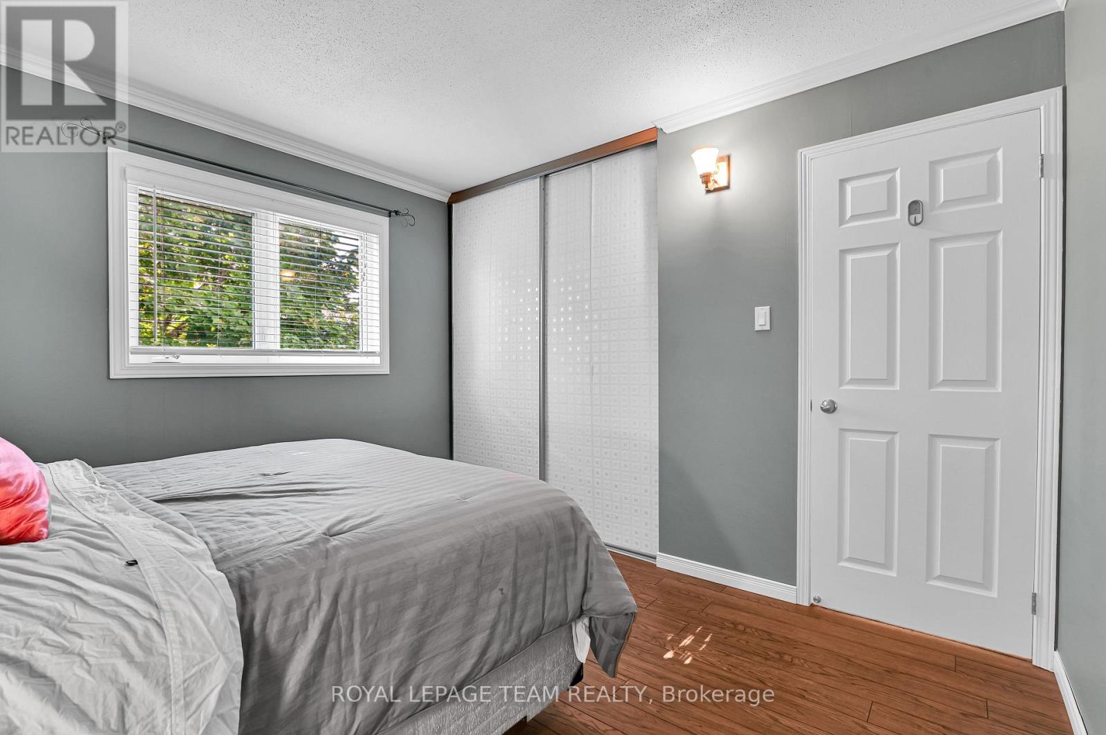 310 Mceachern Crescent, Ottawa, Ontario  K1E 3K2 - Photo 22 - X12793048