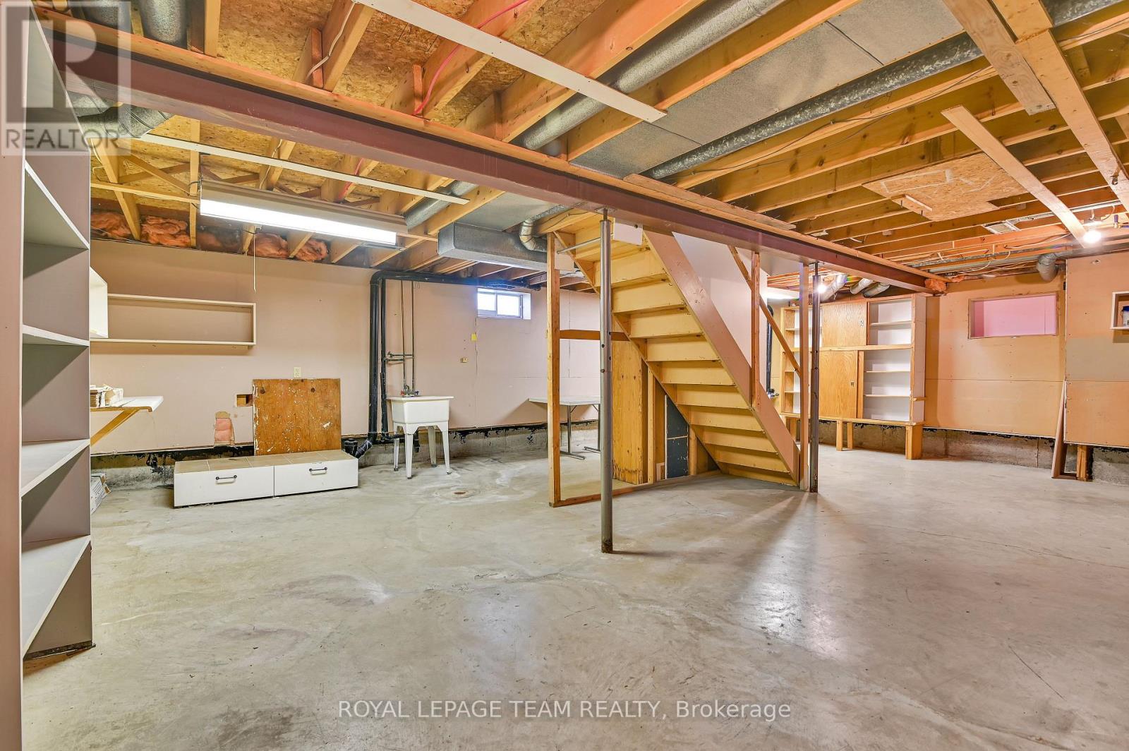 310 Mceachern Crescent, Ottawa, Ontario  K1E 3K2 - Photo 27 - X12793048