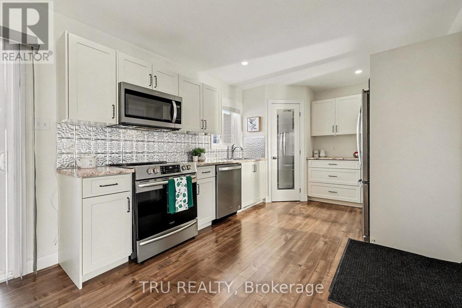 24 Otteridge Avenue, Renfrew, Ontario  K7V 0A1 - Photo 8 - X12793188