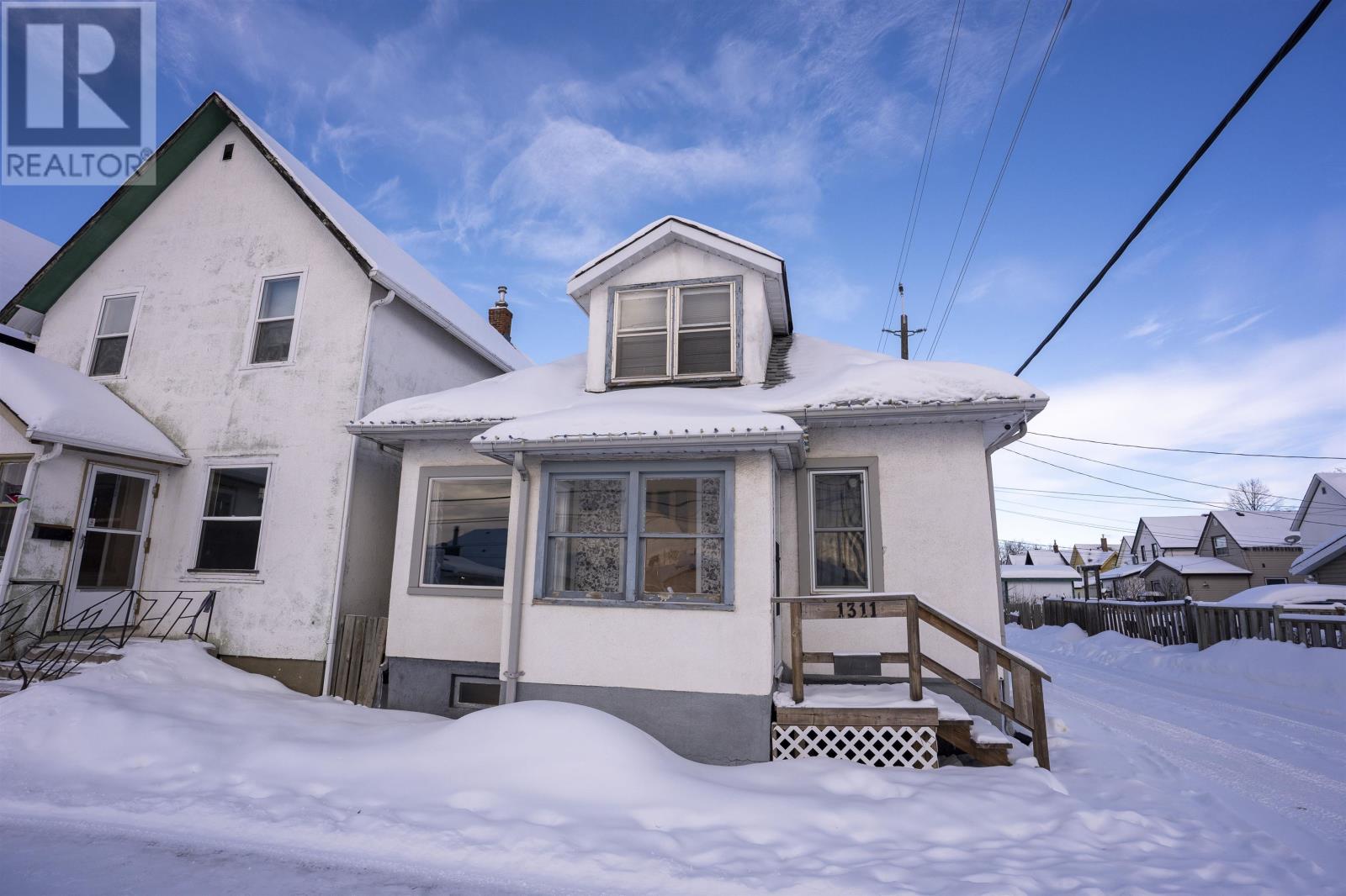 1311 Donald ST E, Thunder Bay, Ontario