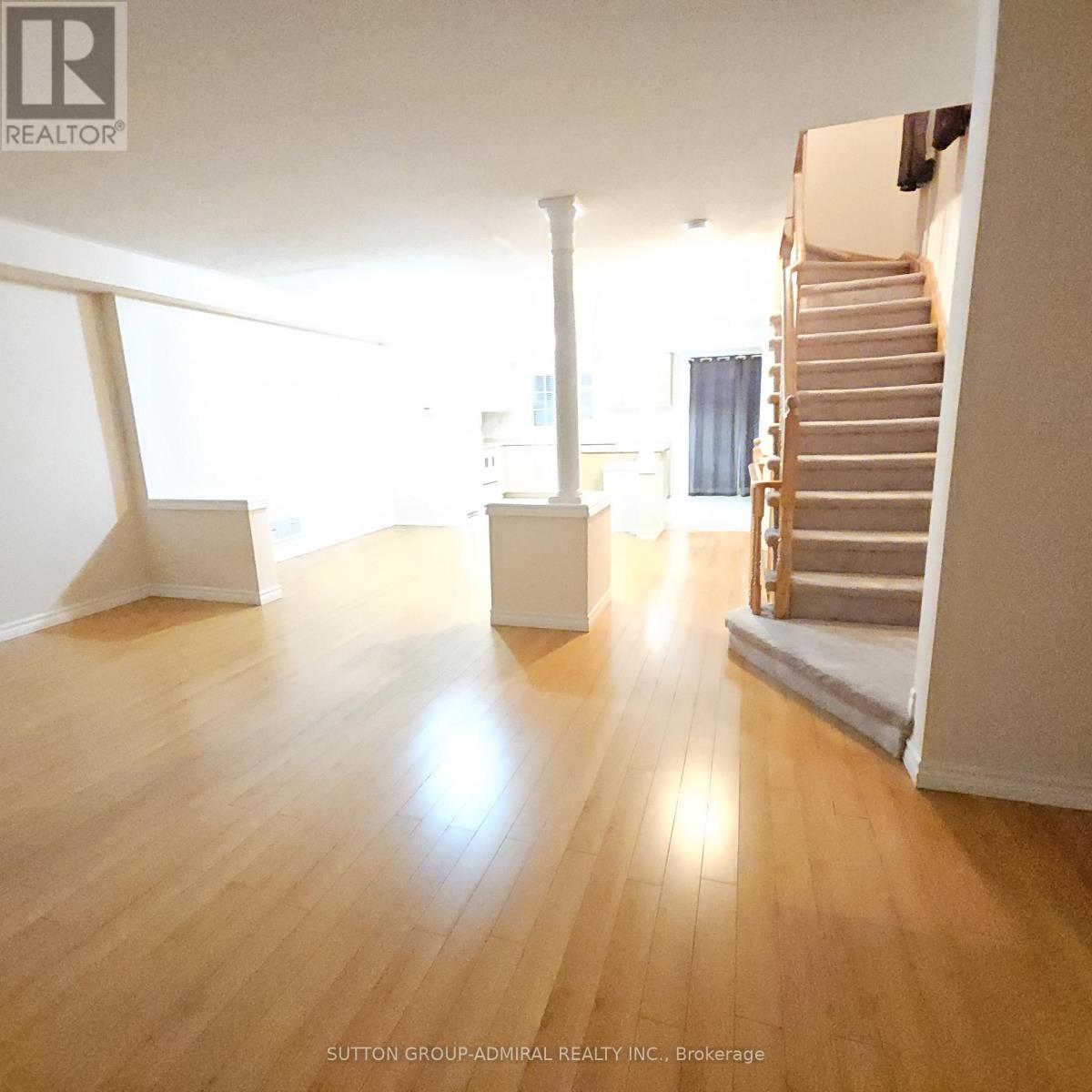 27 Frost King Lane, Toronto, Ontario  M9W 0A5 - Photo 5 - W12691896