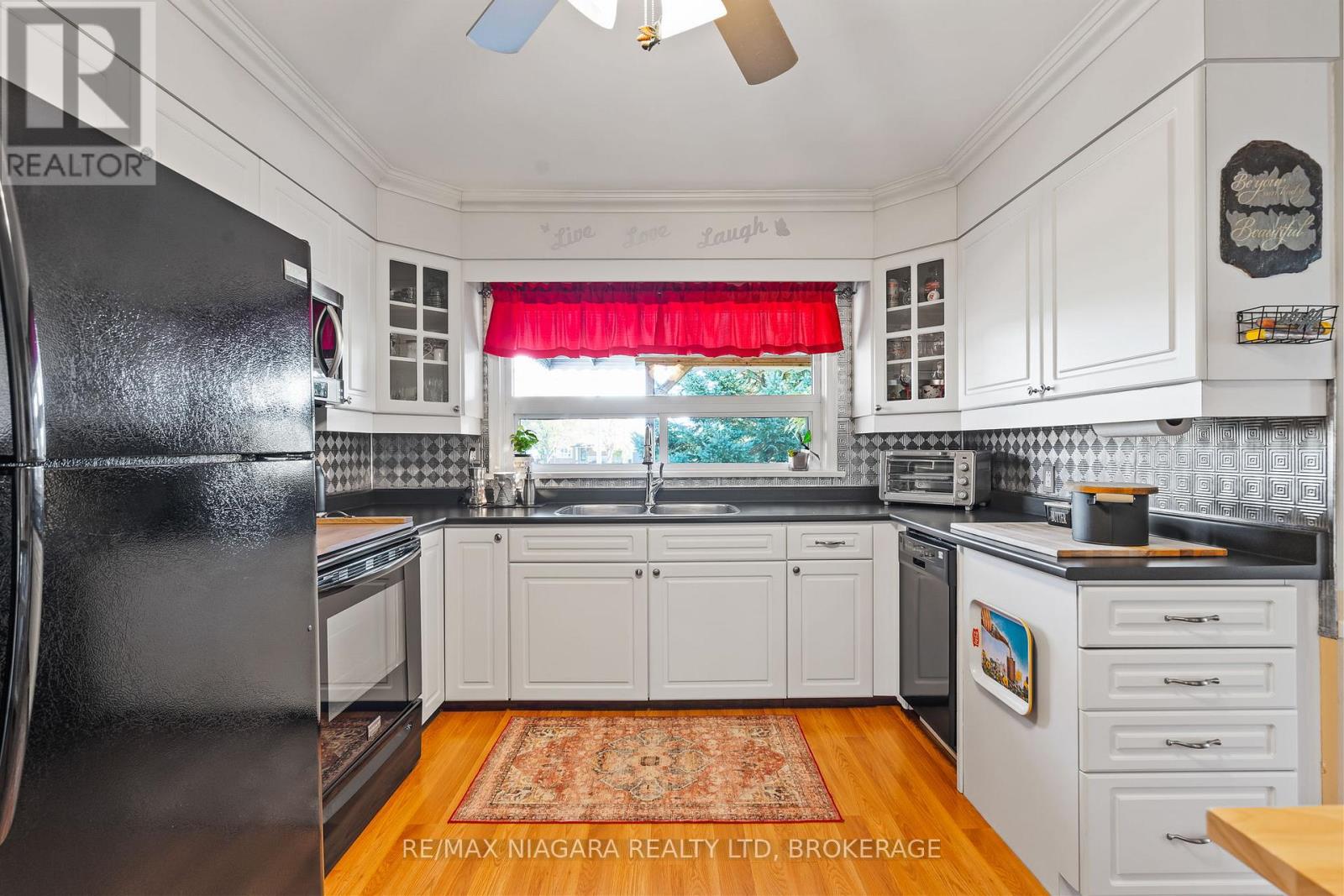 85 Golden Boulevard W, Welland (Lincoln/crowland), Ontario  L3B 1H8 - Photo 18 - X12792940