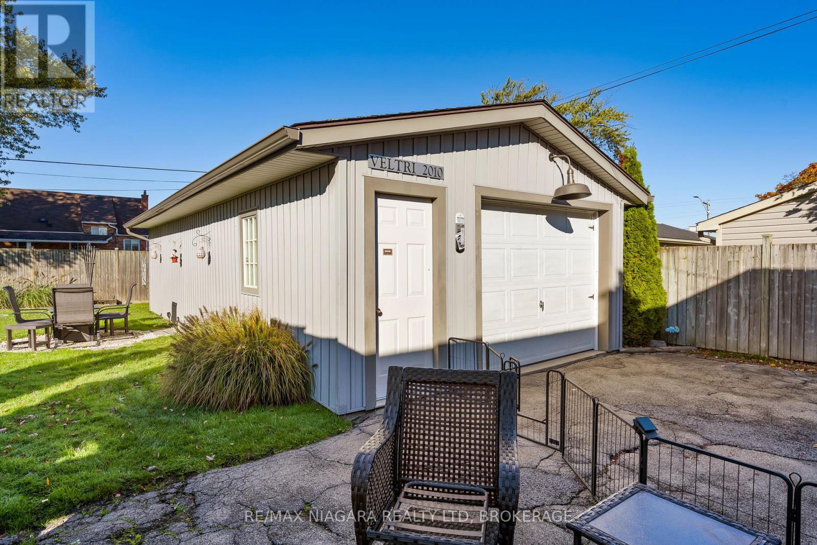 85 Golden Boulevard W, Welland (Lincoln/crowland), Ontario  L3B 1H8 - Photo 2 - X12792940