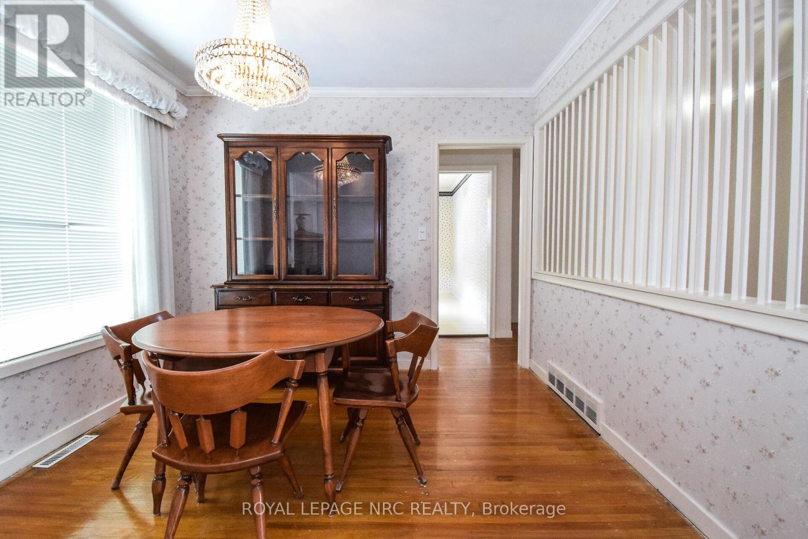 4 Glenbarr Road, St. Catharines, Ontario  L2T 1Y1 - Photo 13 - X12792954