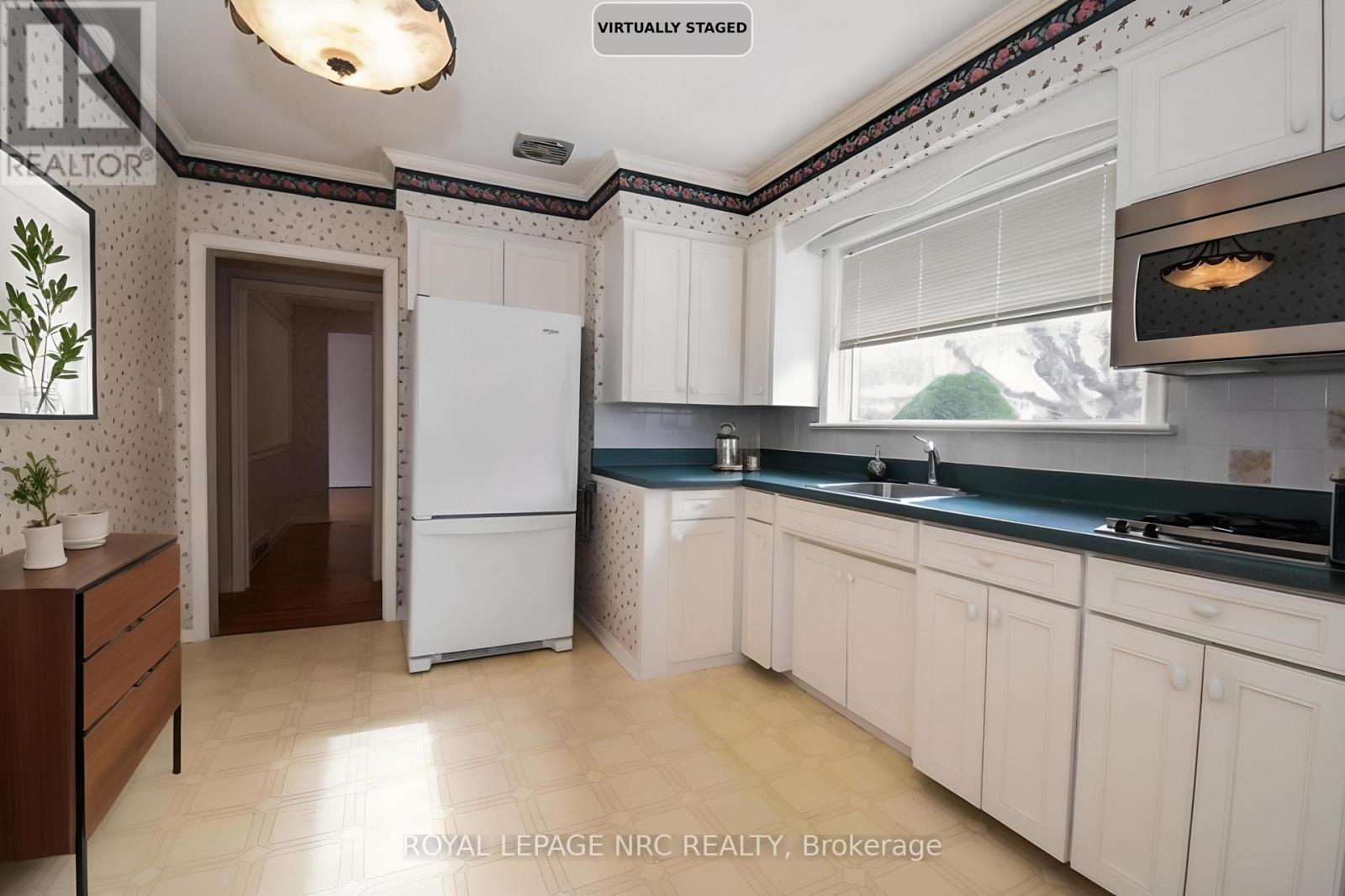 4 Glenbarr Road, St. Catharines, Ontario  L2T 1Y1 - Photo 14 - X12792954