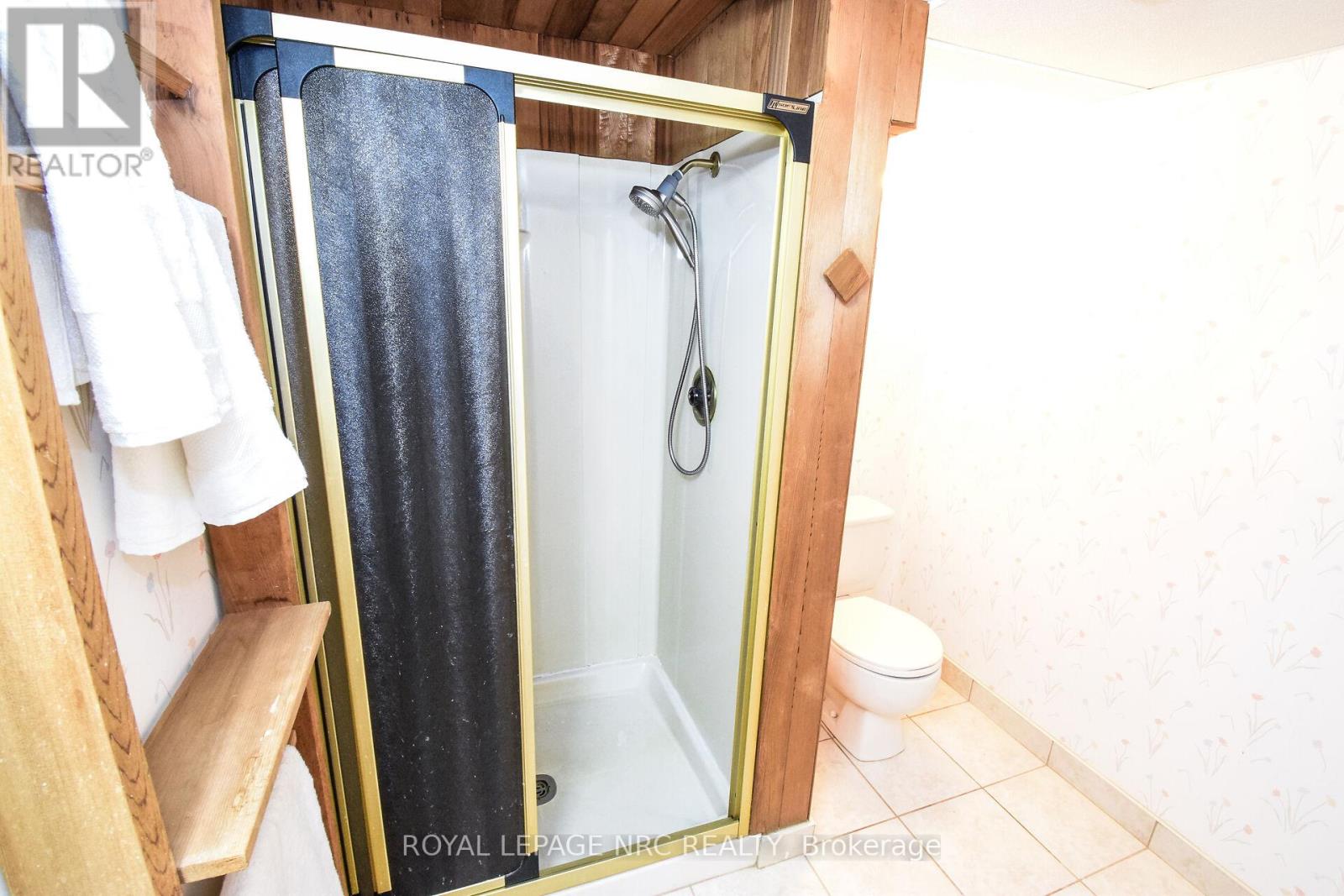 4 Glenbarr Road, St. Catharines, Ontario  L2T 1Y1 - Photo 37 - X12792954