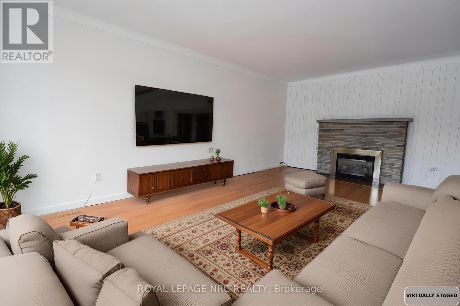 4 Glenbarr Road, St. Catharines, Ontario  L2T 1Y1 - Photo 6 - X12792954
