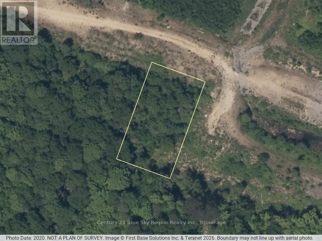 74 Kenreta Drive, North Bay (Airport), Ontario  P1C 0A5 - Photo 4 - X12793108