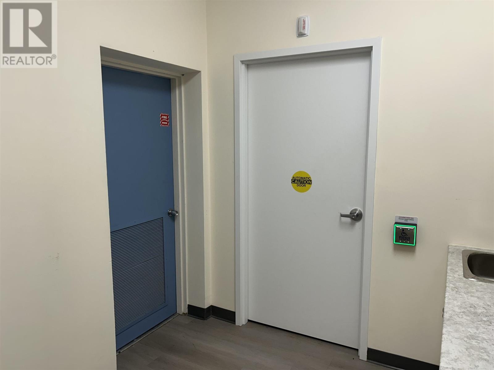 553 Queen St E # Main Floor, Sault Ste. Marie, Ontario  P6A 2A3 - Photo 10 - SM260307