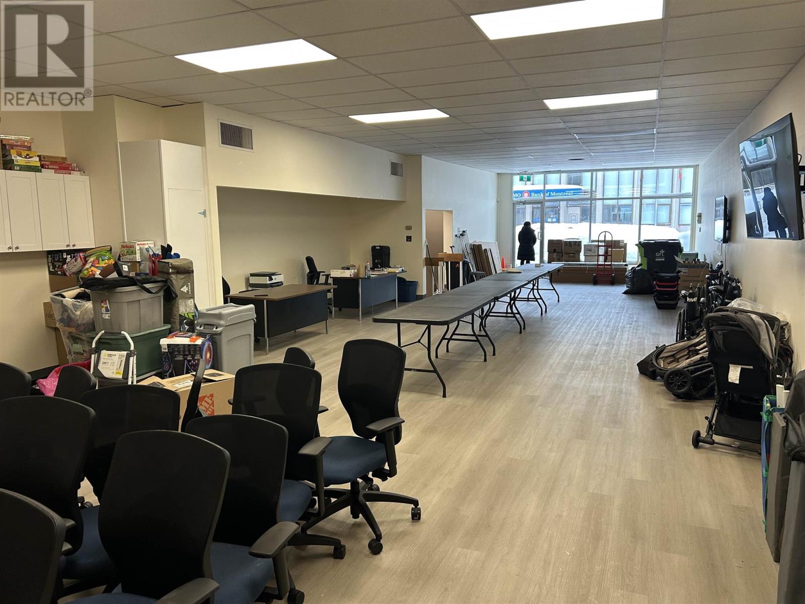 553 Queen St E # Main Floor, Sault Ste. Marie, Ontario  P6A 2A3 - Photo 5 - SM260307