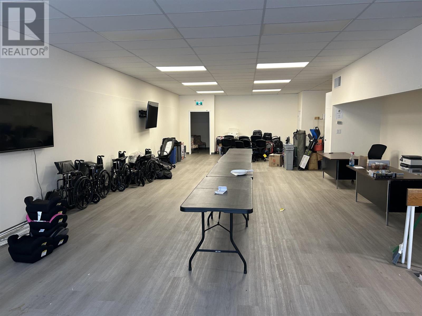 553 Queen St E # Main Floor, Sault Ste. Marie, Ontario  P6A 2A3 - Photo 6 - SM260307