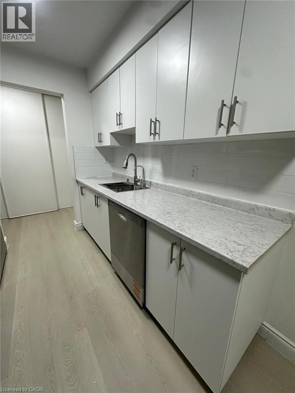 145 Macgregor Crescent Unit# 1, Waterloo, Ontario  N2J 3X2 - Photo 5 - 40796386