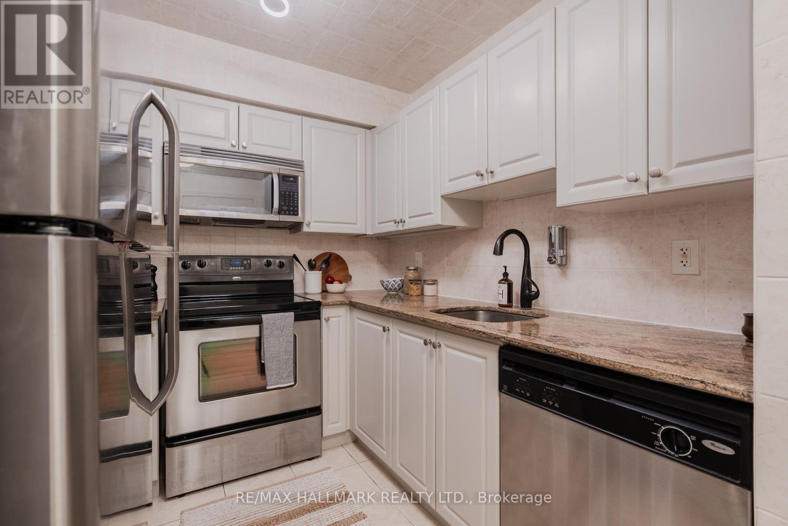 406 - 225 Wellesley Street E, Toronto (Cabbagetown-South St. James Town), Ontario  M4X 1X8 - Photo 4 - C12792968