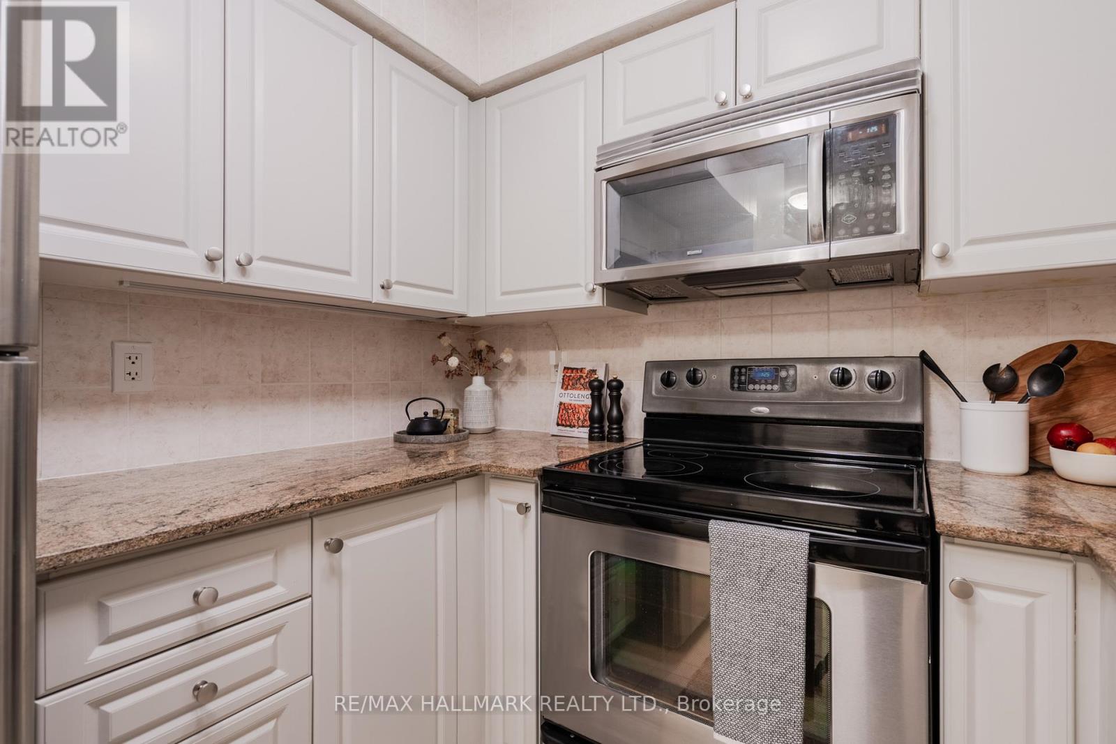 406 - 225 Wellesley Street E, Toronto (Cabbagetown-South St. James Town), Ontario  M4X 1X8 - Photo 5 - C12792968