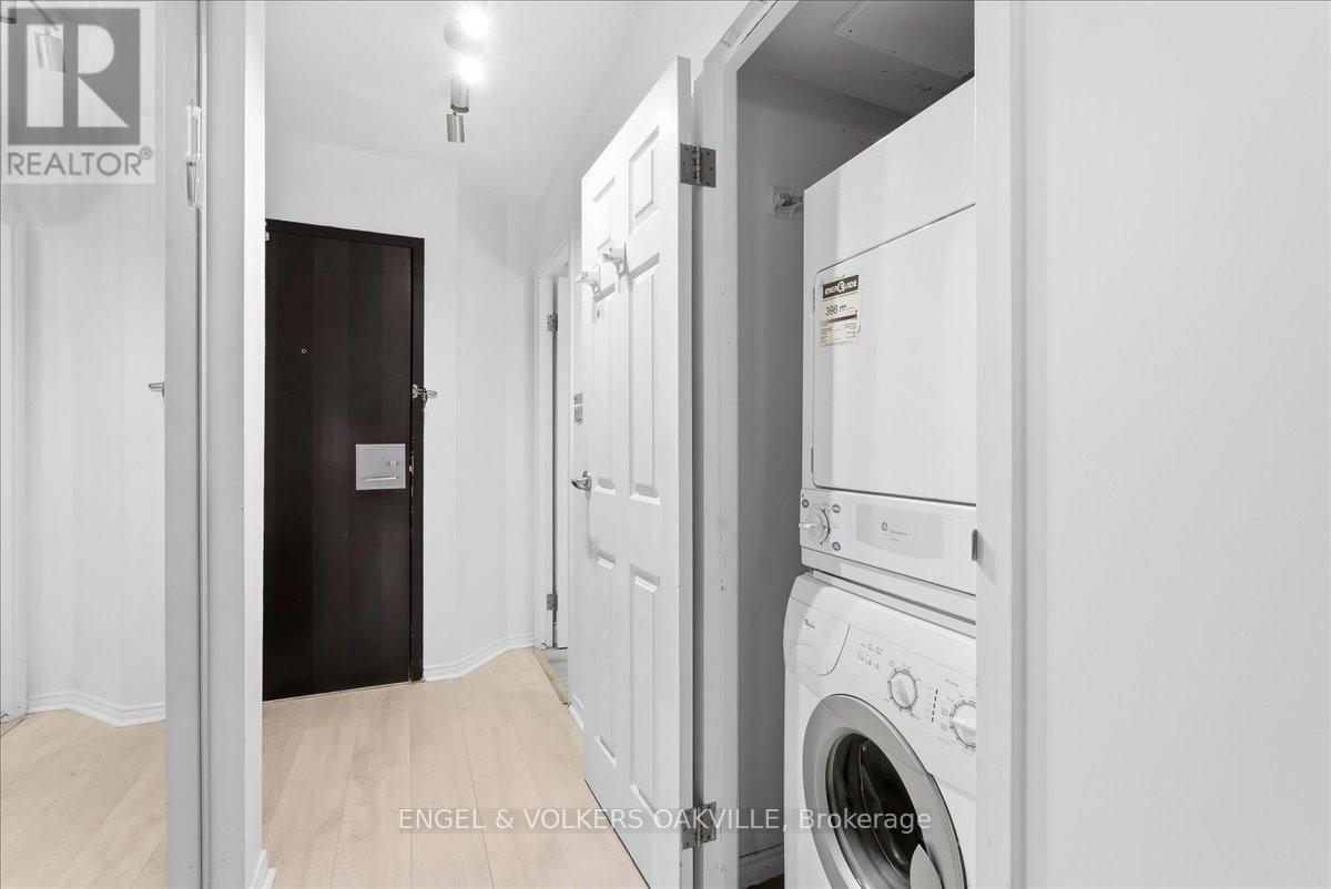 1811 - 25 The Esplanade, Toronto, Ontario  M5E 1W5 - Photo 20 - C12792986