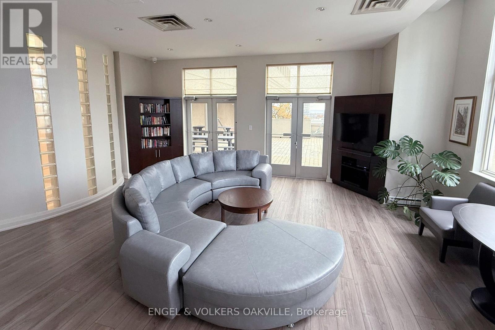 1811 - 25 The Esplanade, Toronto, Ontario  M5E 1W5 - Photo 26 - C12792986