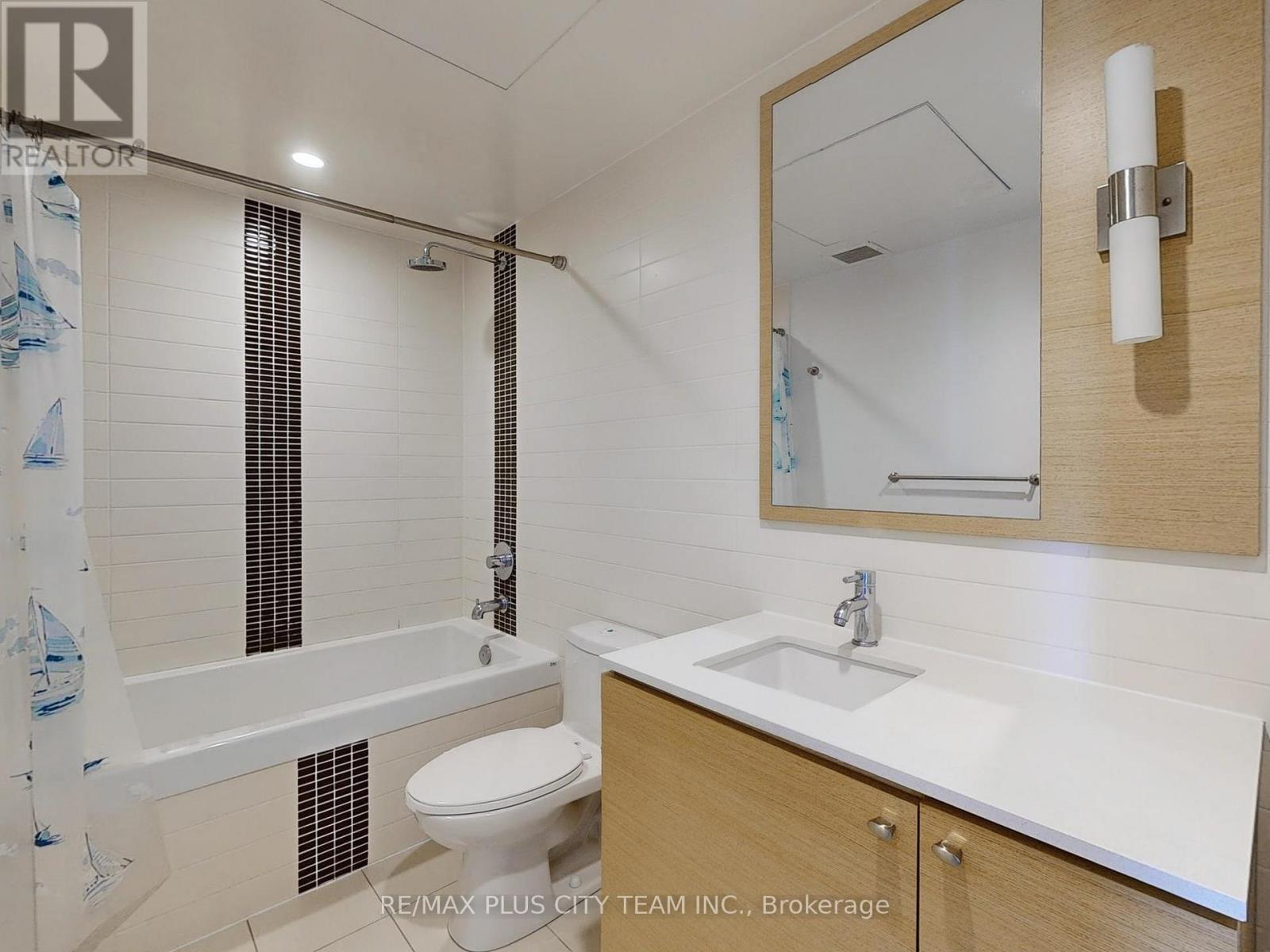 716 - 55 Front Street E, Toronto (Church-Yonge Corridor), Ontario  M5E 0A7 - Photo 17 - C12793010