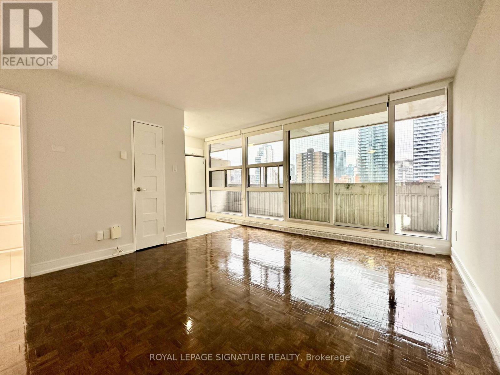 1701 - 33 Isabella Street, Toronto (Church-Yonge Corridor), Ontario  M4Y 2P7 - Photo 3 - C12793064