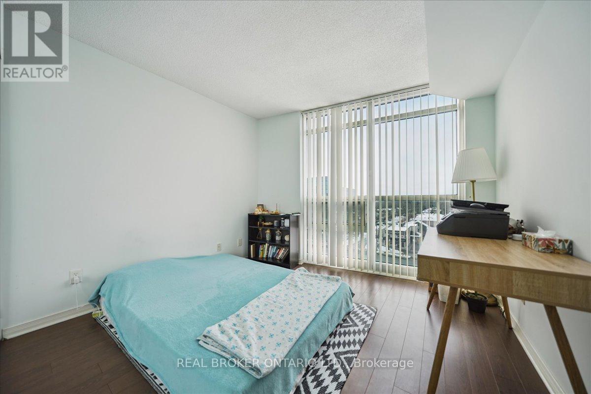 808 - 28 Harrison Garden Boulevard, Toronto (Willowdale East), Ontario  M2N 7B5 - Photo 14 - C12793104
