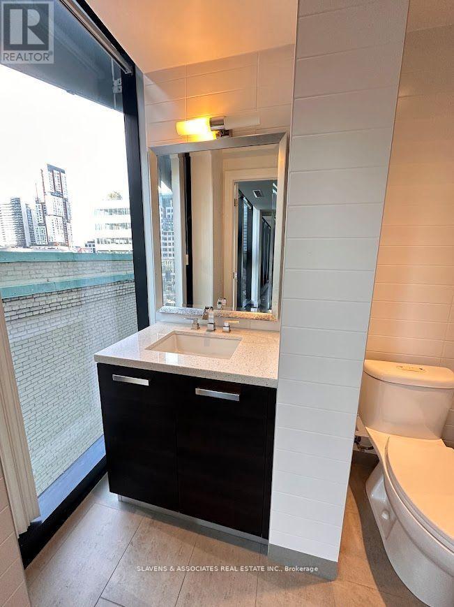 706 - 224 King Street W, Toronto (Waterfront Communities), Ontario  M5H 0A6 - Photo 8 - C12793212