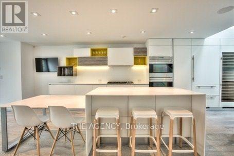 41 Berryman Street, Toronto (Annex), Ontario  M5R 1M7 - Photo 2 - C12793222