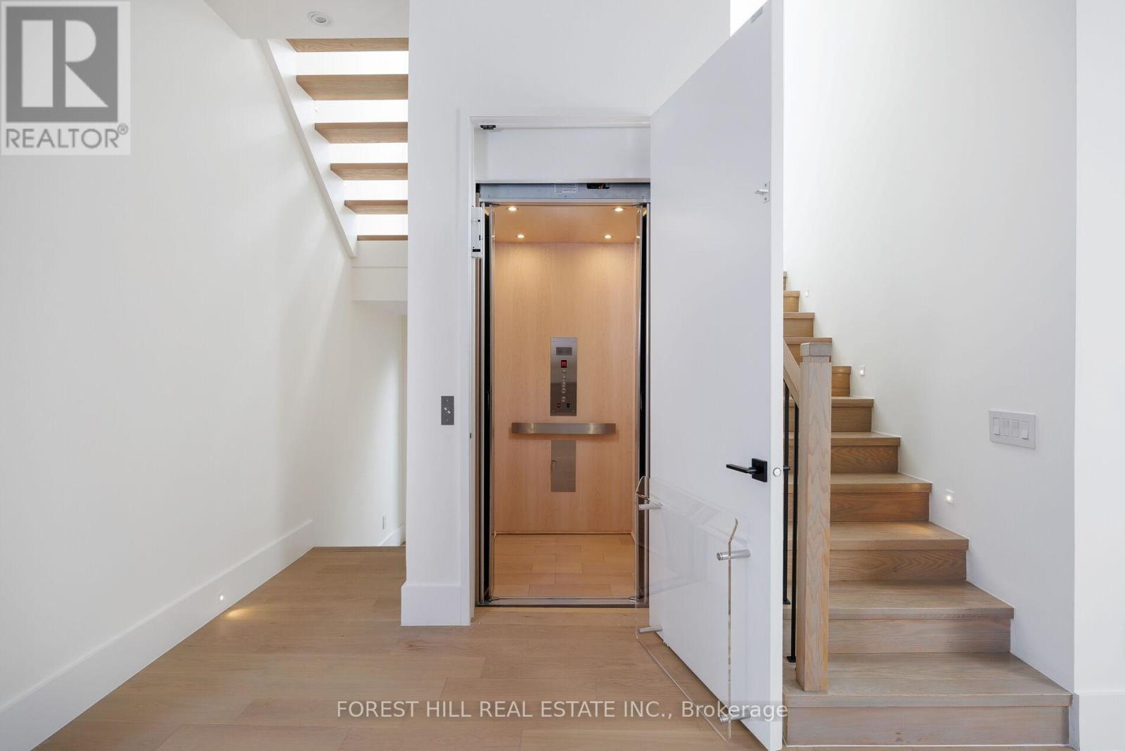 170 Ranee Avenue, Toronto, Ontario  M6A 1N5 - Photo 10 - C12793284