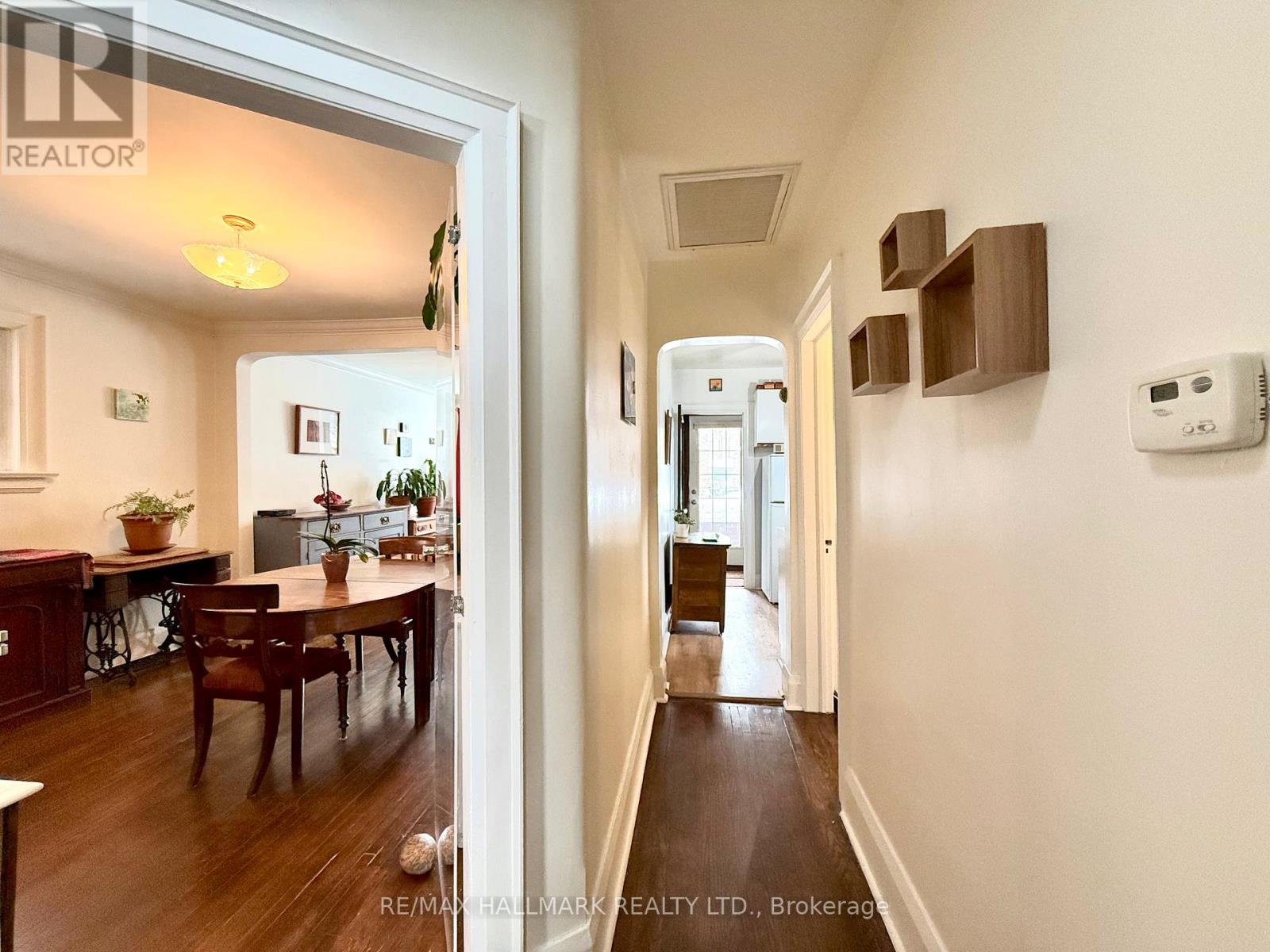 41 Richard Avenue, Toronto, Ontario  M4L 1W8 - Photo 17 - E12792932