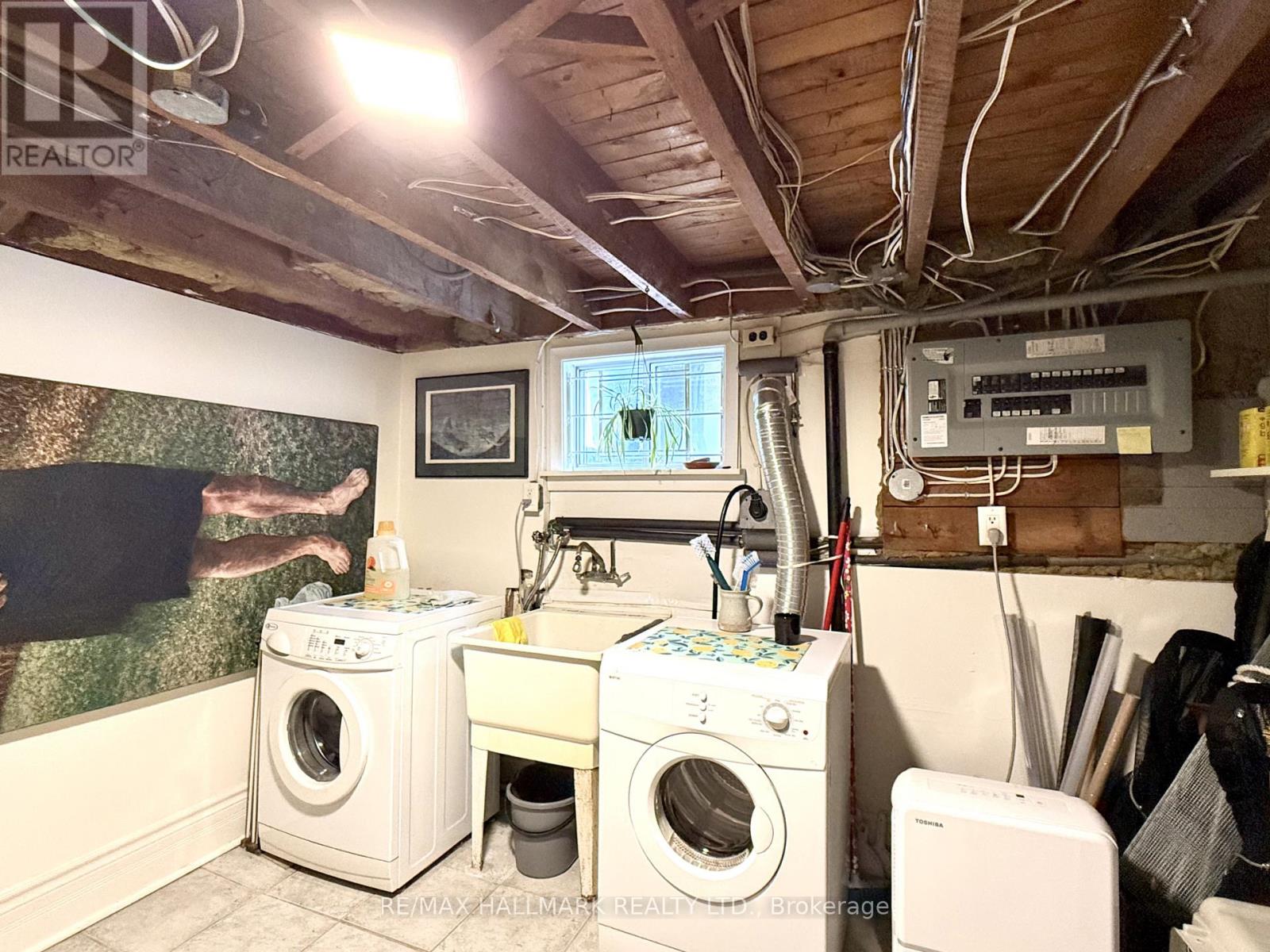 41 Richard Avenue, Toronto, Ontario  M4L 1W8 - Photo 26 - E12792932