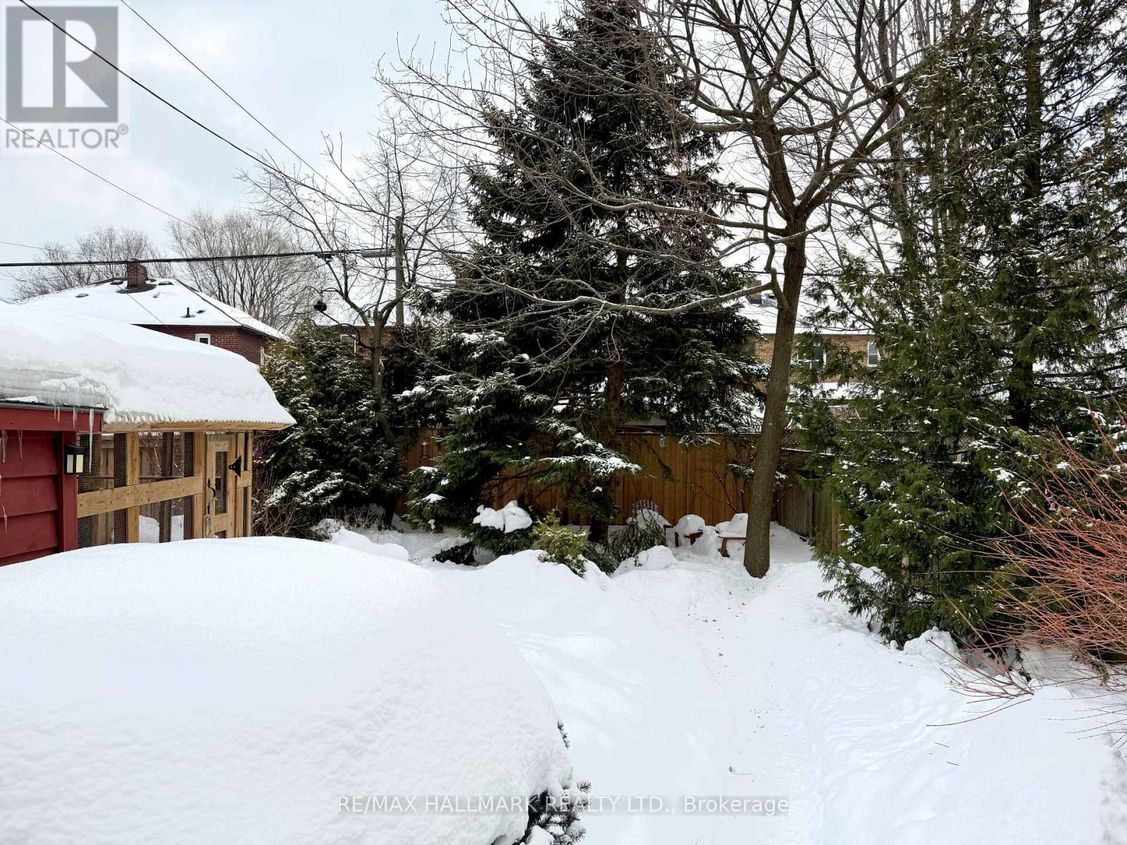 41 Richard Avenue, Toronto, Ontario  M4L 1W8 - Photo 33 - E12792932