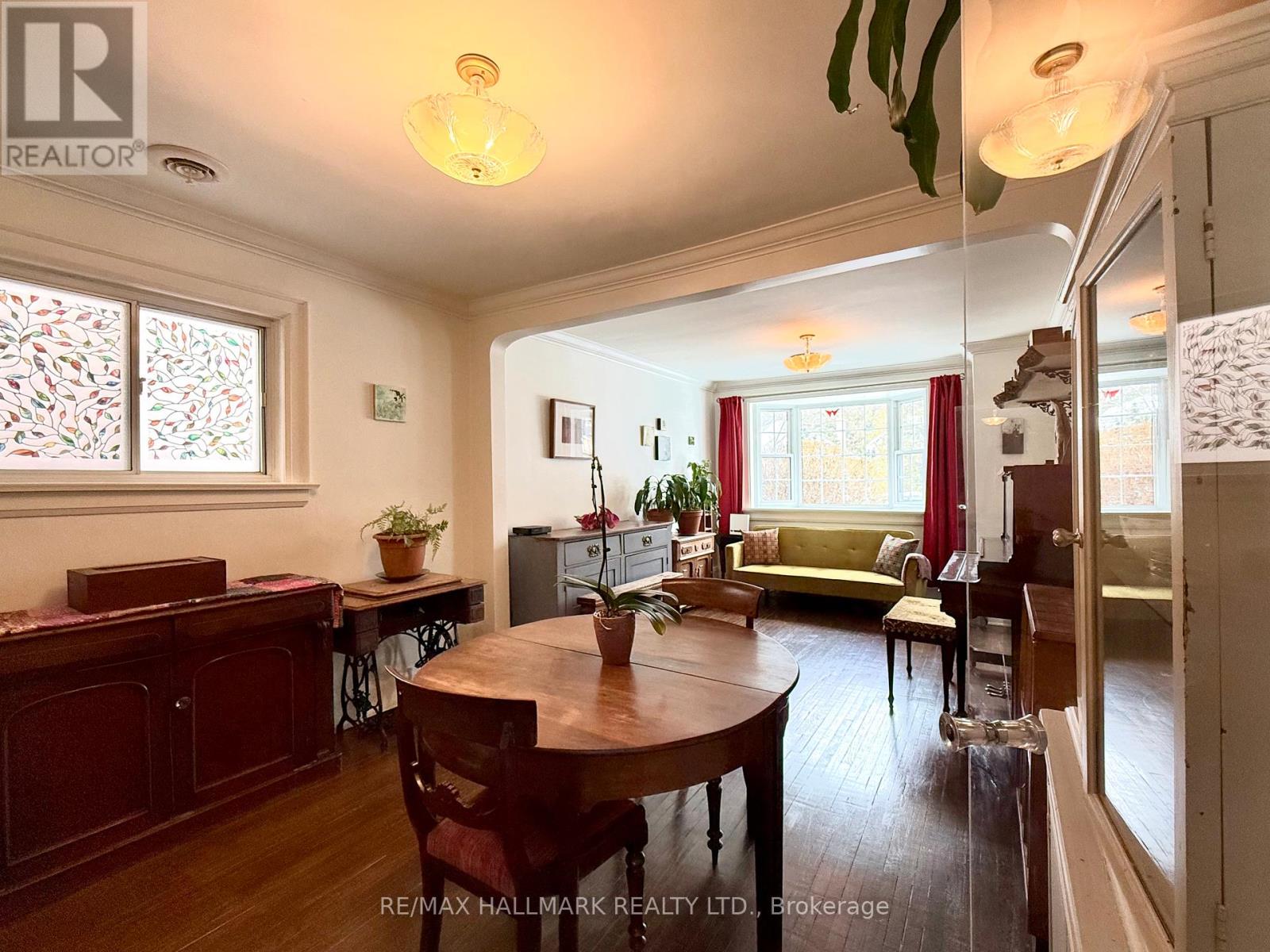 41 Richard Avenue, Toronto, Ontario  M4L 1W8 - Photo 7 - E12792932