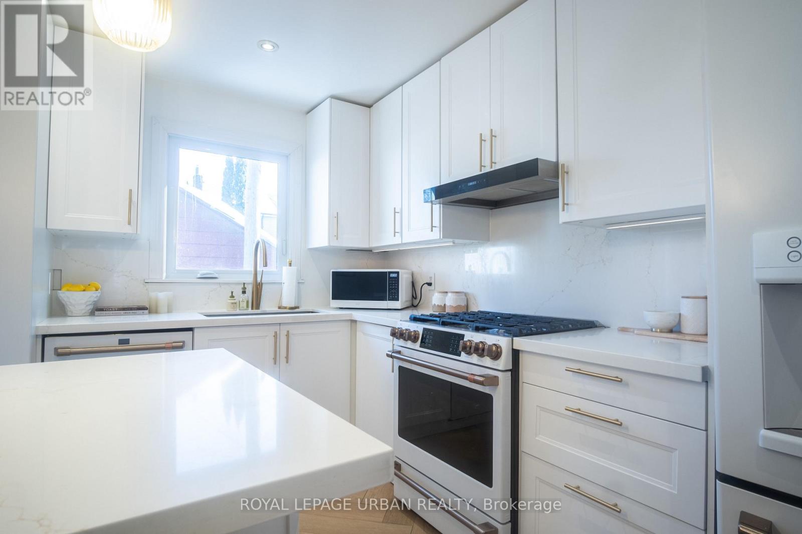 153 Craven Road, Toronto, Ontario  M4L 2Z4 - Photo 14 - E12793020