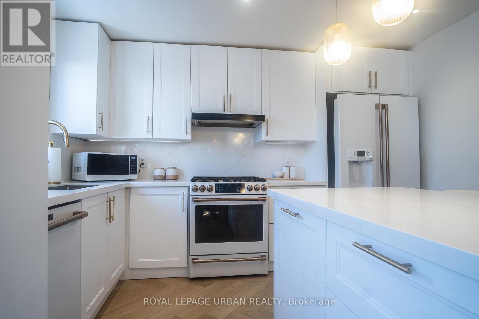 153 Craven Road, Toronto, Ontario  M4L 2Z4 - Photo 15 - E12793020