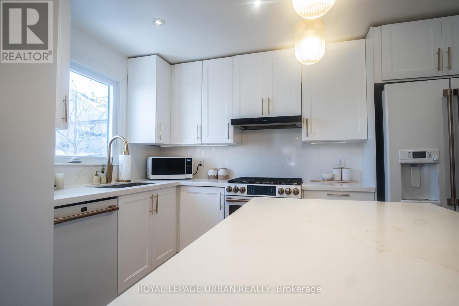 153 Craven Road, Toronto, Ontario  M4L 2Z4 - Photo 16 - E12793020