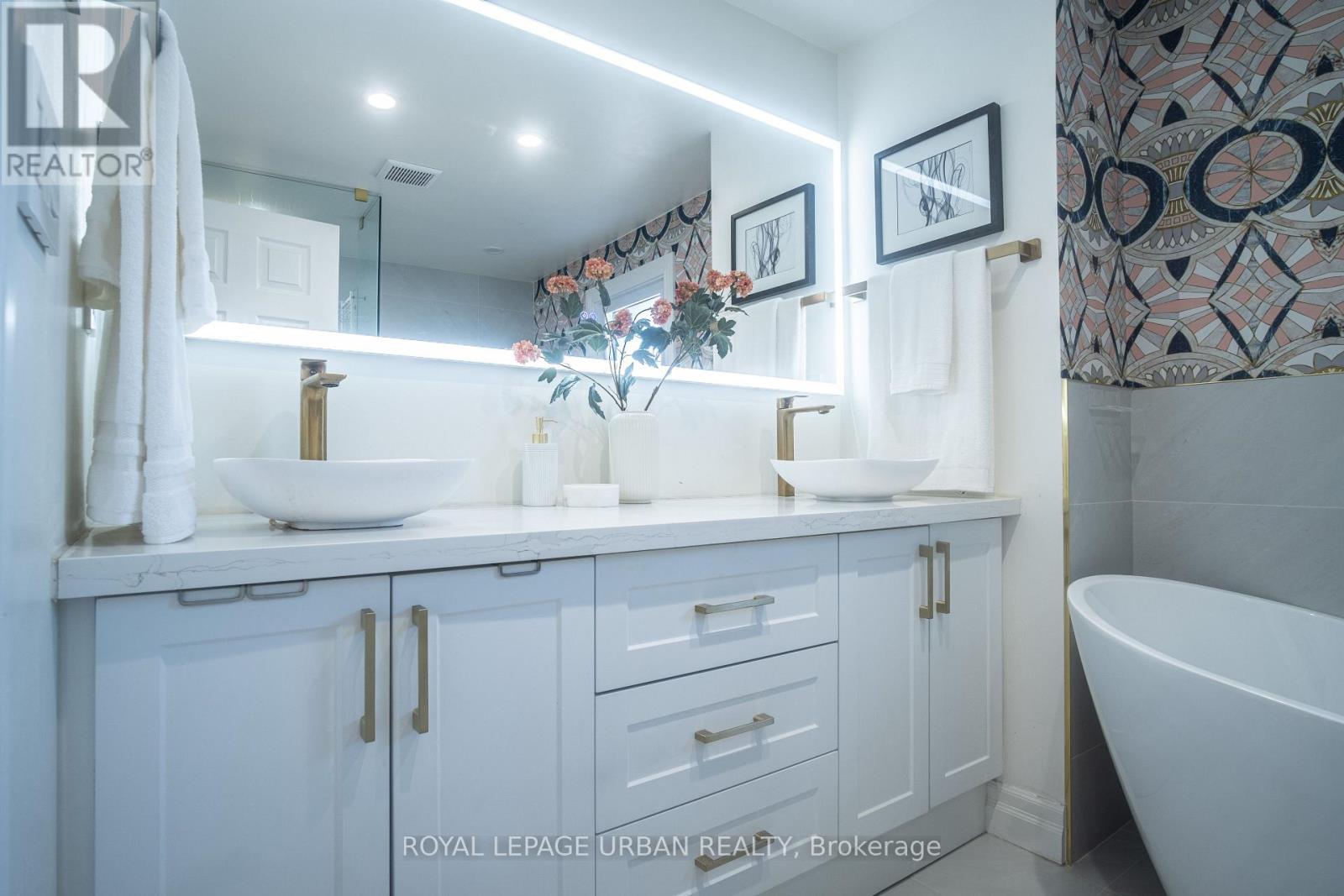 153 Craven Road, Toronto, Ontario  M4L 2Z4 - Photo 27 - E12793020